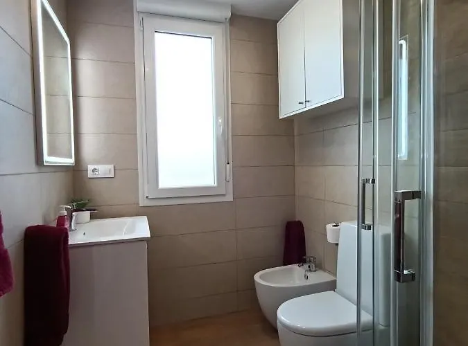 Апартаменты Precioso Con Piscina En La Playa Могро