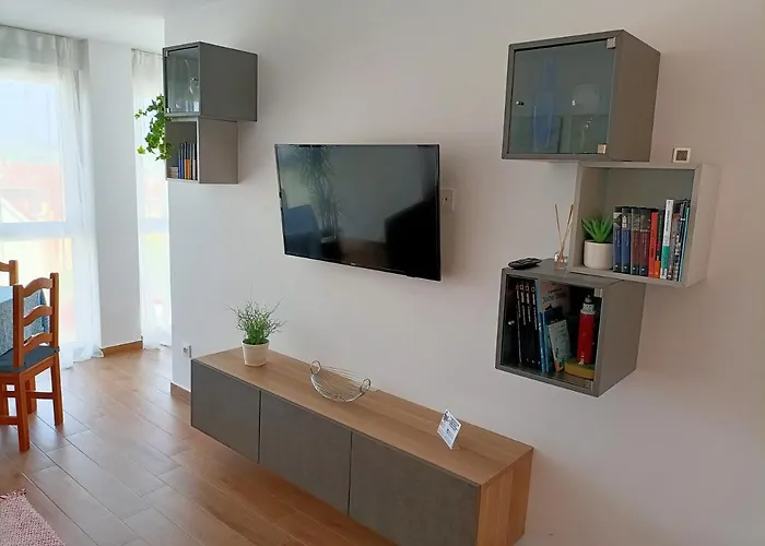 Precioso Con Piscina En La Playa * מוגרו