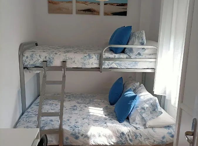 Precioso Con Piscina En La Playa Mogro