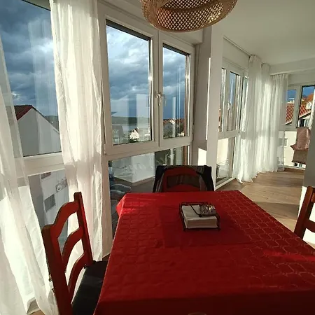 Lejlighed Precioso Con Piscina En La Playa Mogro